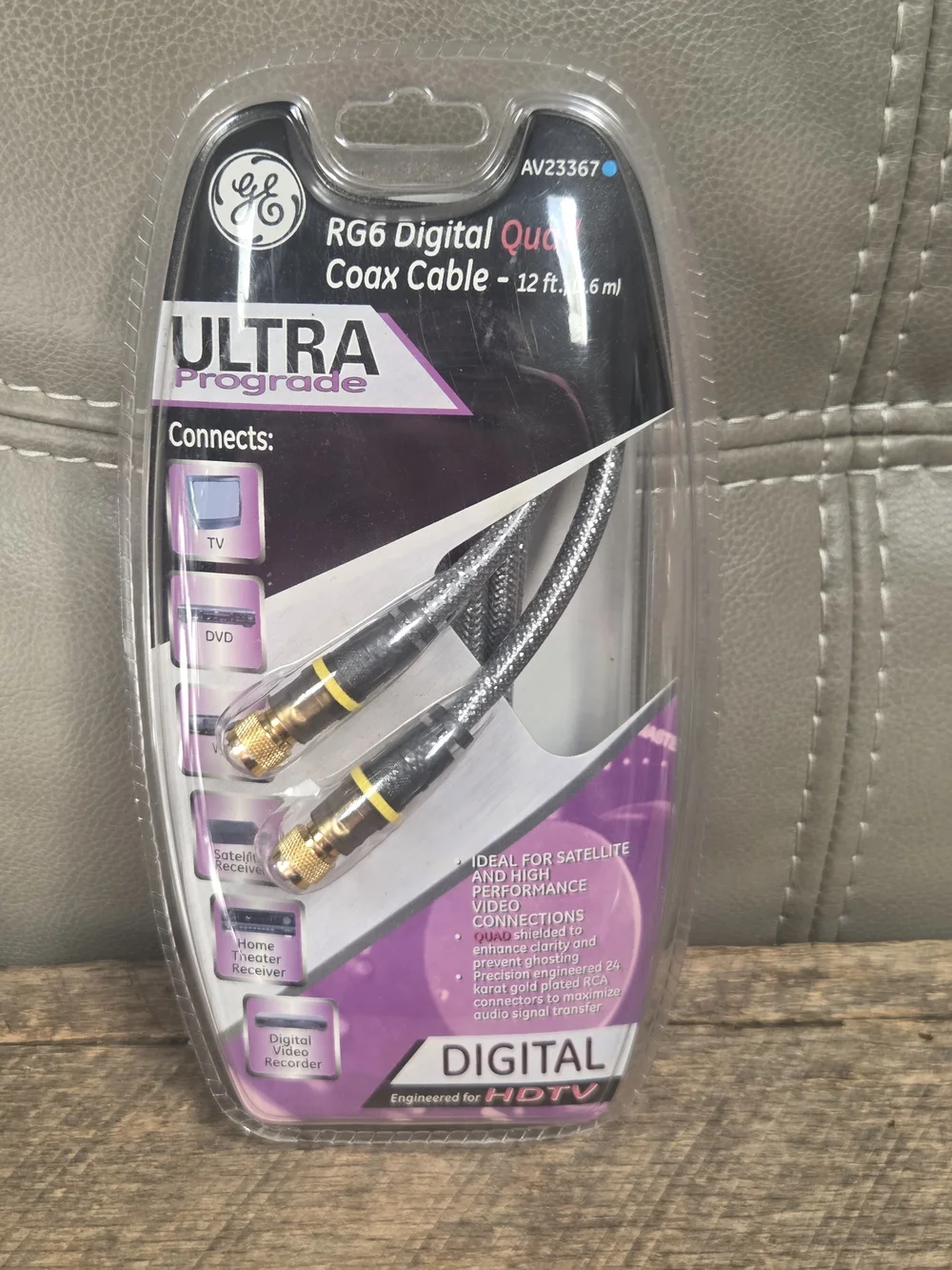 GE Ultra Prograde 12ft RG6 Quad Shield Coax Cable AV23367 NIP